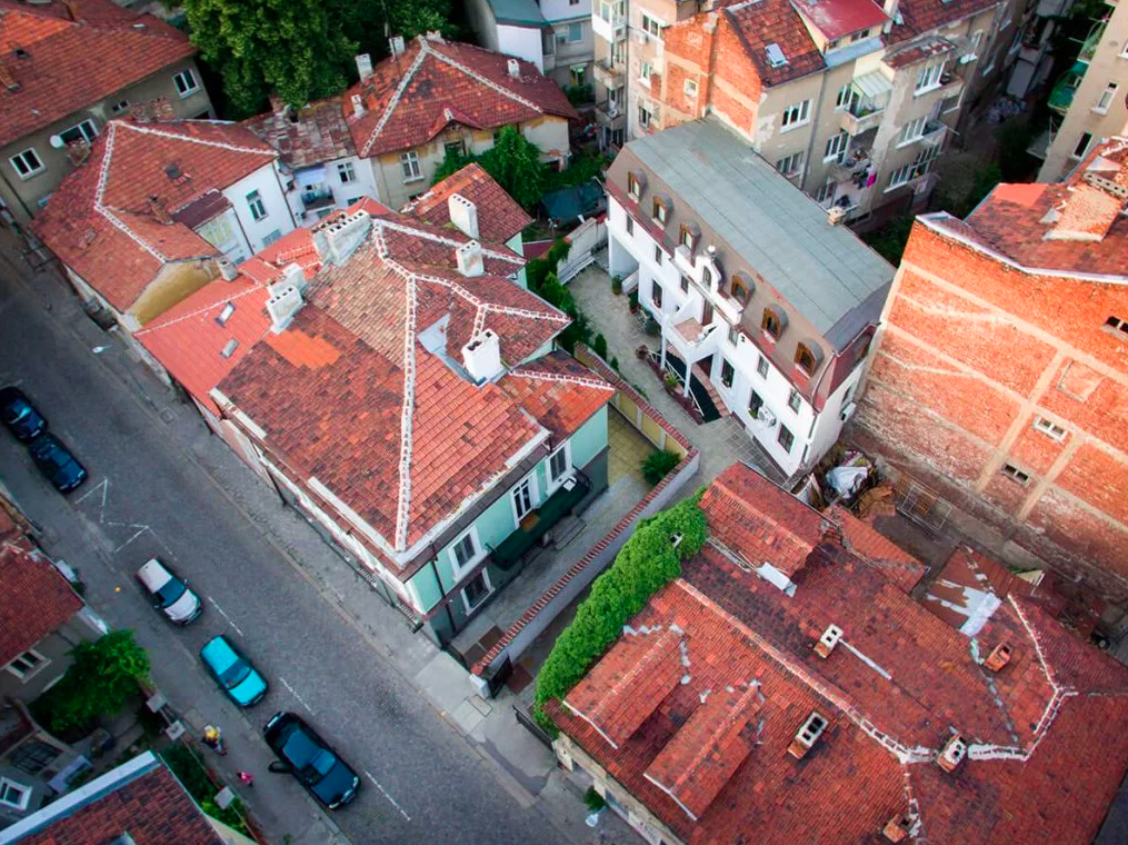 От видение до реалност - историята на молитвен център Кармил*